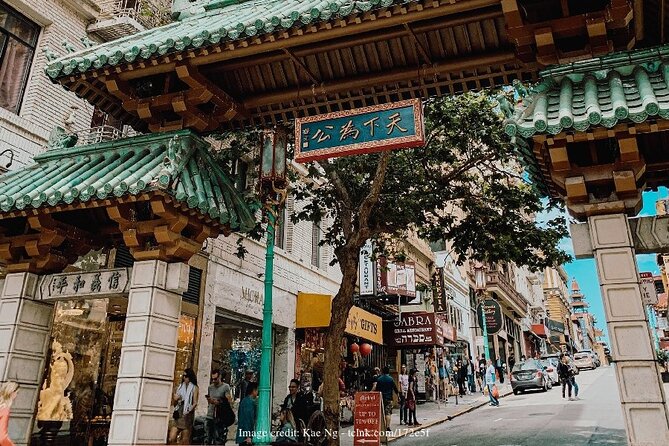 The Best of San Francisco: Private Half-Day Walking Tour - Starting in the Financial District and downtown
