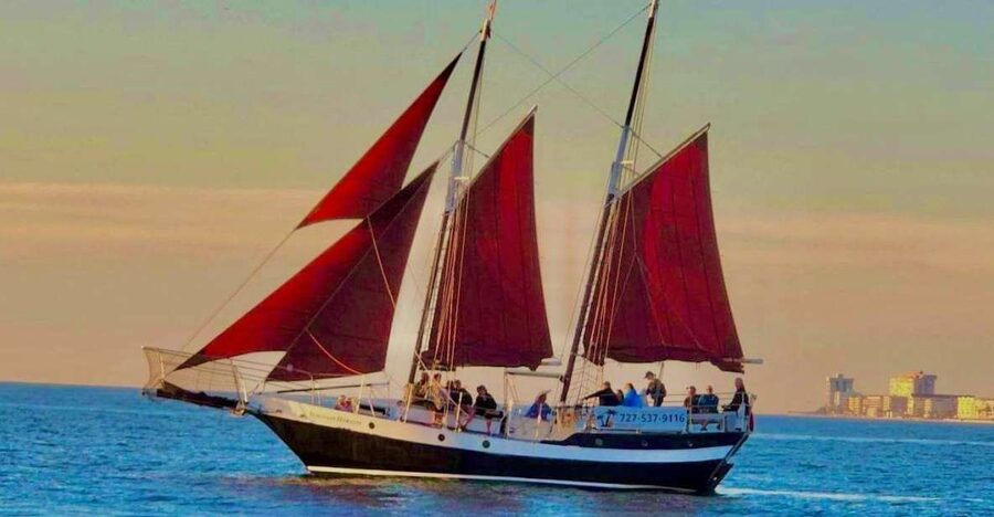 Treasure Island, FL: Suncoast Sailing Day & Sunset Cruise - Why this Treasure Island sunset cruise works