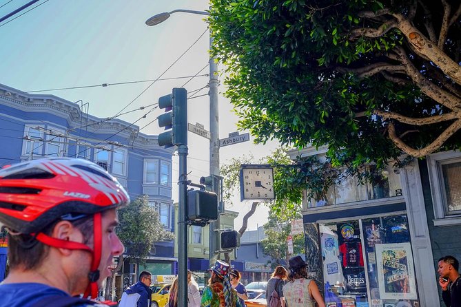 Ultimate Electric SF Bike Tour- food, icons & local hidden gems - Guide Nick and the value of a historian’s perspective